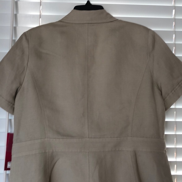 NWT Tan Linen pantsuit. Jacket is fully lined. - Picture 4 of 12